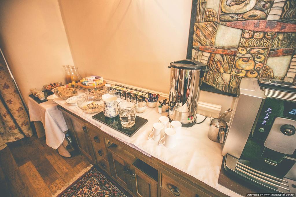 Weycroft Mill House Bed And Breakfast 阿克斯明斯特 外观 照片